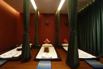 广州泰式按摩的被动瑜伽：当身体被折叠成诗